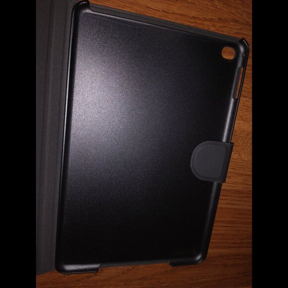 Blackweb iPad Mini 4 and 5th Gen Magnetic Folio Tablet Case - Picture 6 of 9
